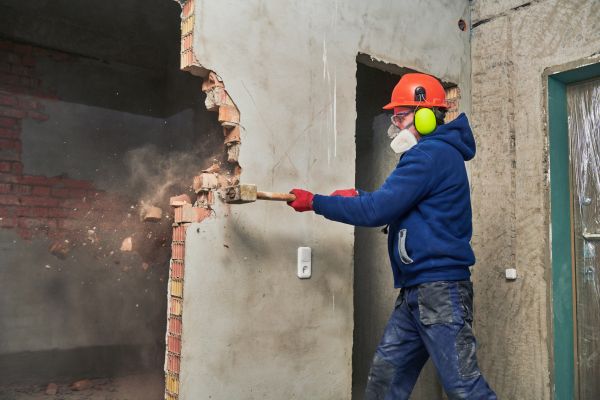 Concrete Wall Demolition in Conroe